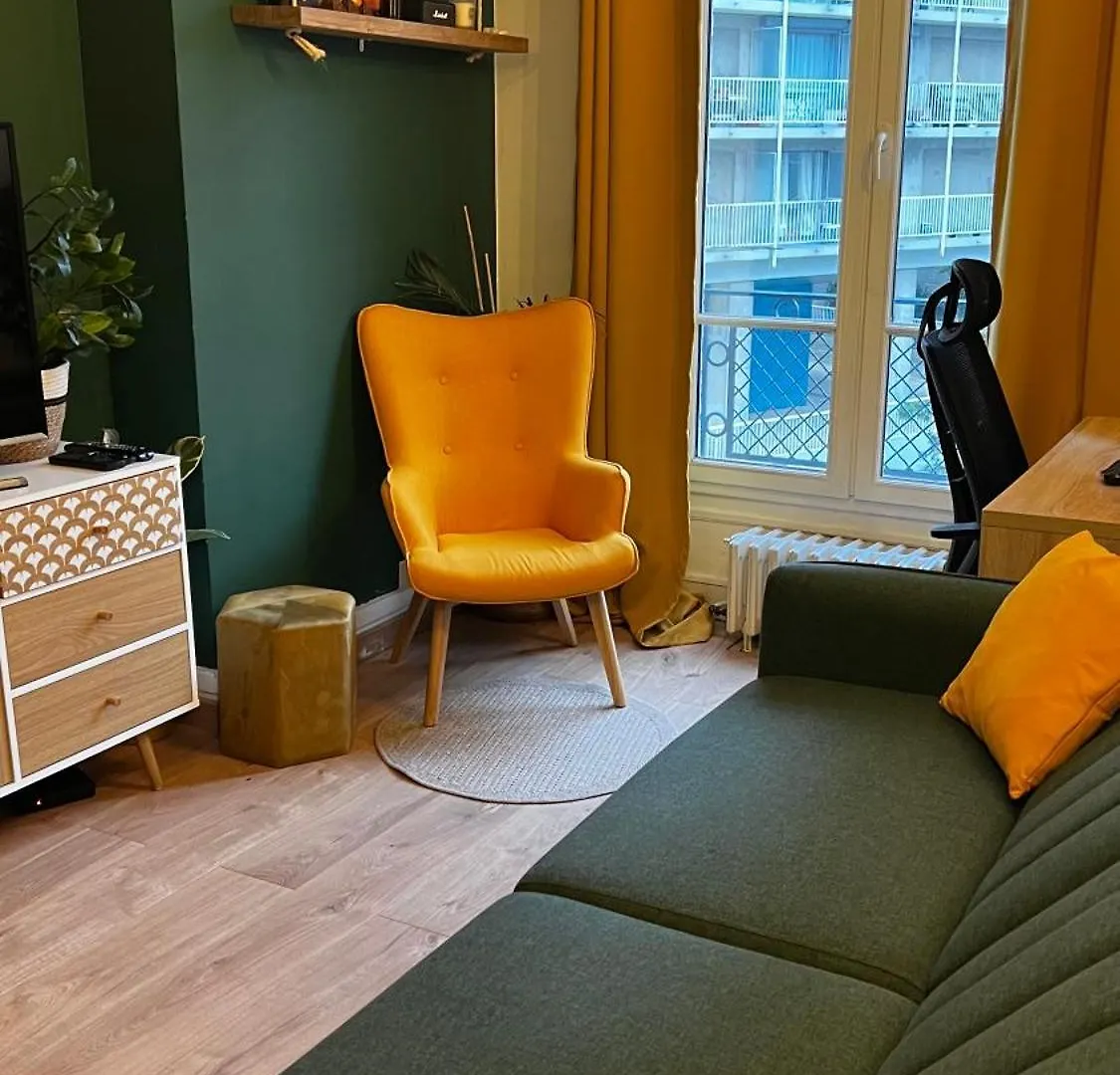 Un Charmant Appartement A Cote De La Cite Florale 파리